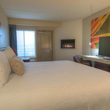 Hilton Garden Inn Pigeon Forge Bagian luar foto