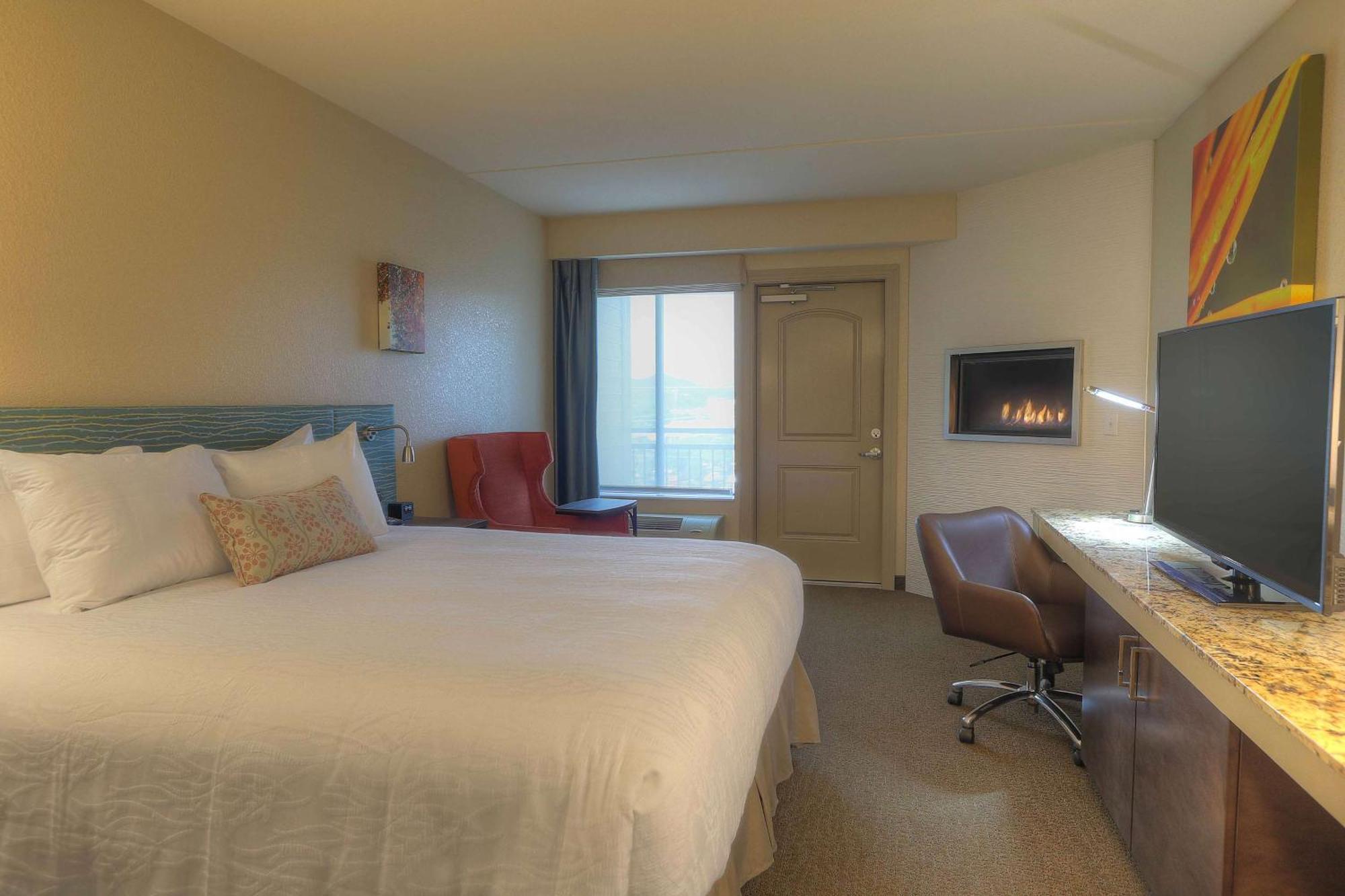 Hilton Garden Inn Pigeon Forge Bagian luar foto