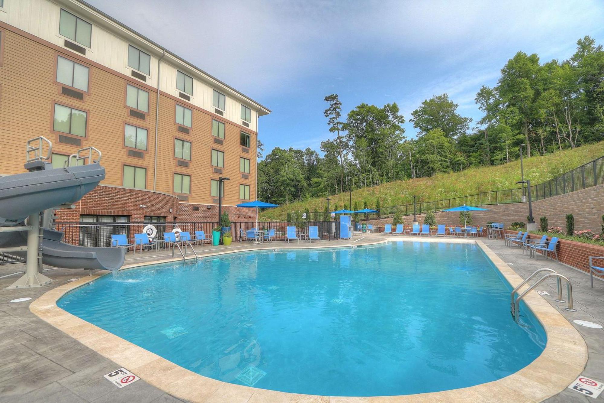 Hilton Garden Inn Pigeon Forge Bagian luar foto