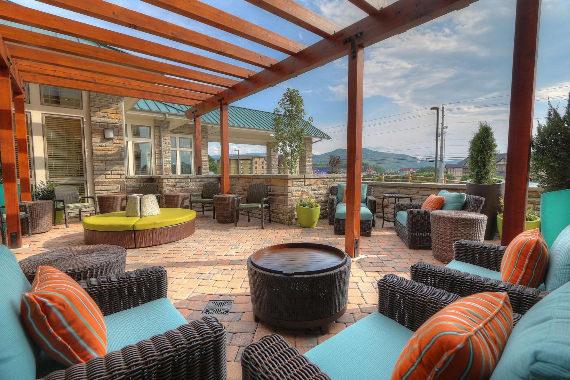 Hilton Garden Inn Pigeon Forge Bagian luar foto